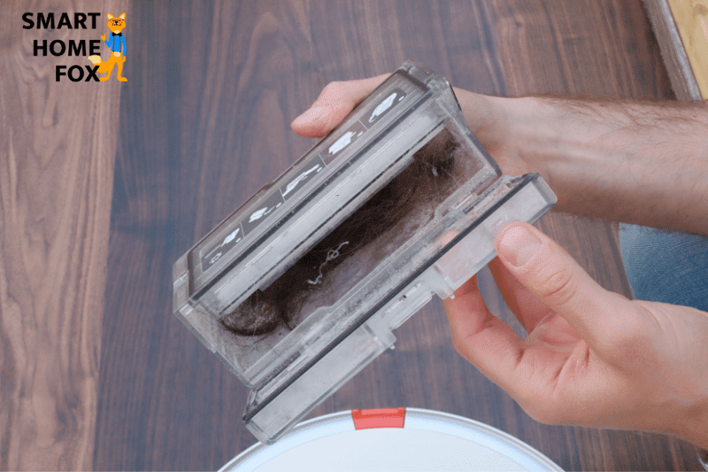 Hair is in the dirt container of the Roborock S7